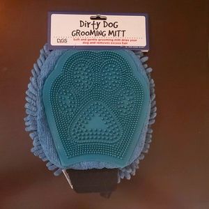 Dirty Dog grooming mitt